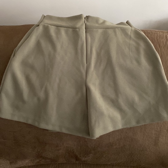 Forever 21 skort - Picture 4 of 5